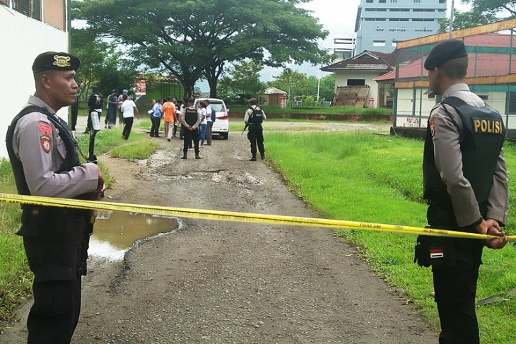 Polres SBB rekonstruksi kasus pembunuhan warga hualoy