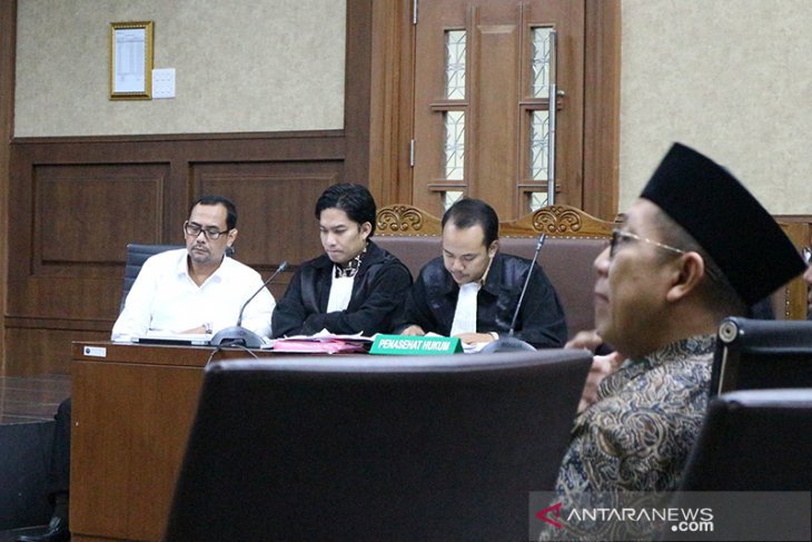 Ajudan akui terima honor tambahan Menag