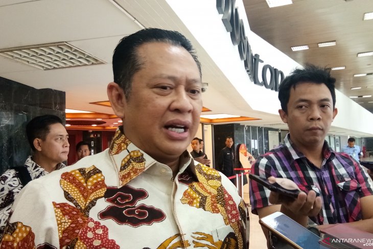 Ketua DPR: Hormati putusan MK