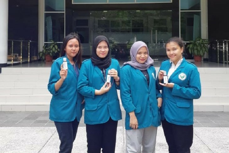 Mahasiswi Unimed (Antara)
