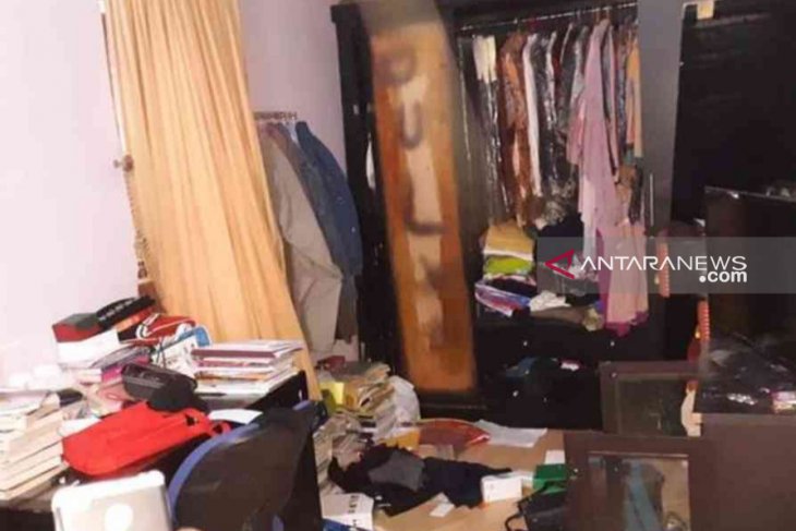 Seorang pencuri babak belur dihakimi warga di Bekasi
