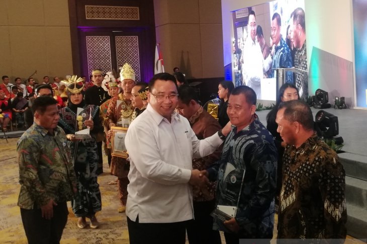 Bone Bolango masuk enam besar tim inovasi desa terbaik terima penghargaan Kemendes PDTT
