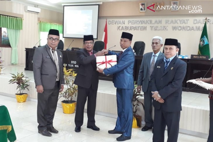 Bupati Wondama gandeng Polres tertibkan aset kendaraan