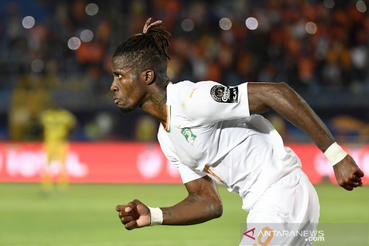 Arsenal siap lego tiga pemain untuk dapatkan Zaha
