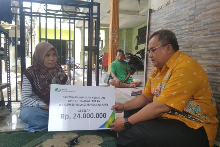 BPJS-TK Cikokol bayarkan klaim jaminan kematian bagi buruh Rp24 Juta