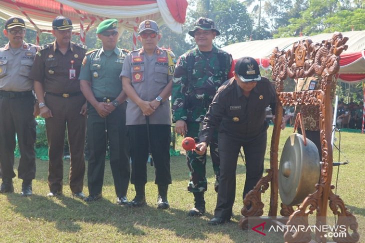 Pemkab Blitar gandeng TNI bangun Desa Karangbendo melalui TMMD