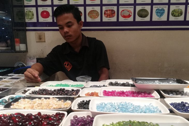 Kontes untuk gairahkan kembali batu akik