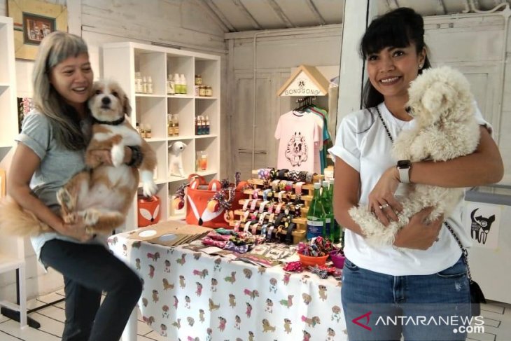 Dog Grocer Cafe, tempat bersantai sambil manjakan anjing kesayangan