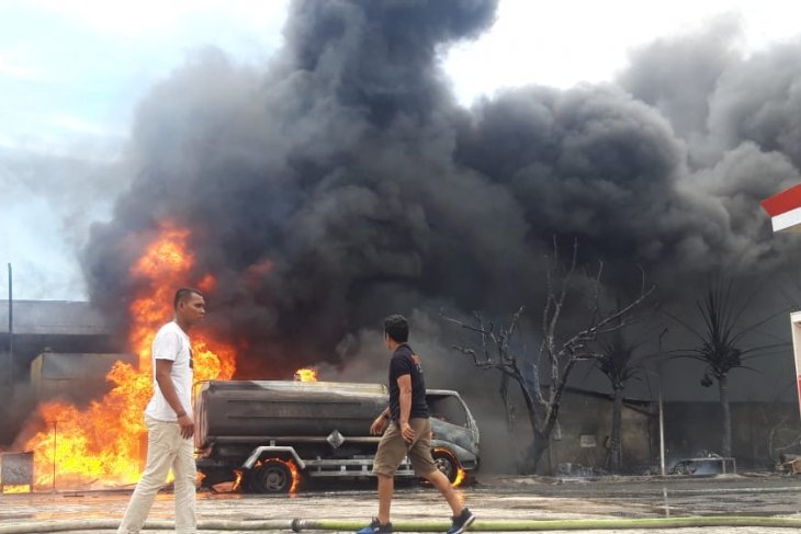 SPBU Mini Yuseda di Ternate terbakar