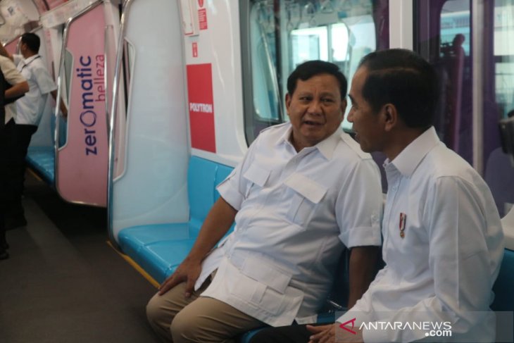 Rekonsiliasi Jokowi-Prabowo di MRT sejarah bagi Indonesia