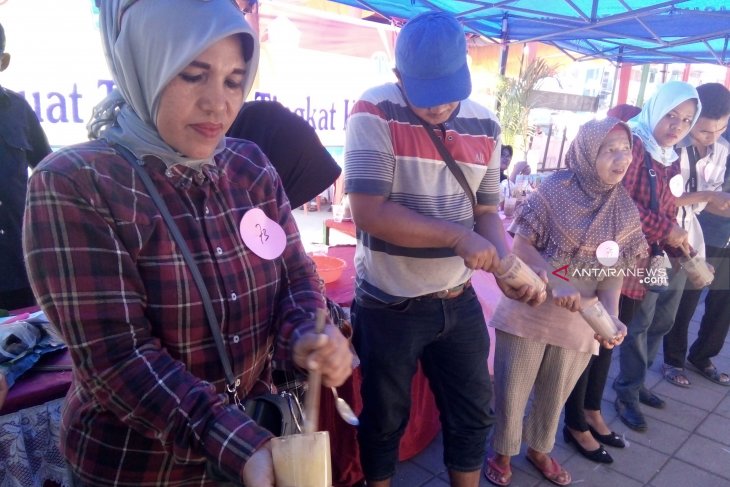 Teh telur ternikmat di Padang terbukti dalam sebuah lomba