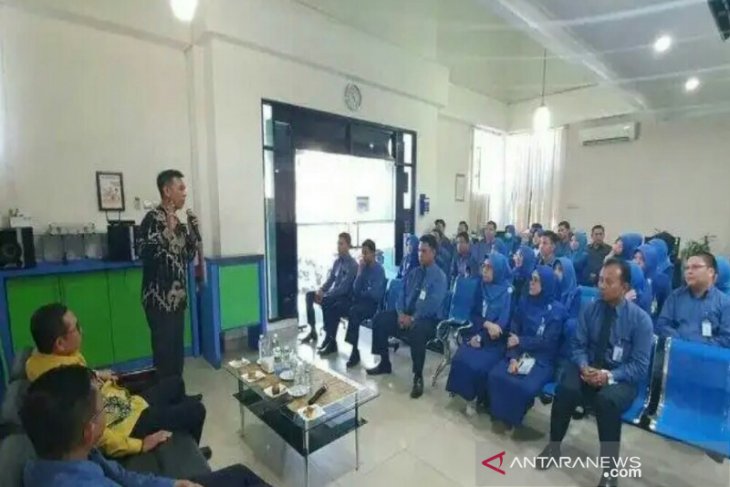 Bank Kalsel tertinggal jika tidak mengembangkan dua strategi