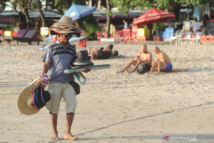Di Bali, turis Australia diduga depresi mau lompat dari lantai 2