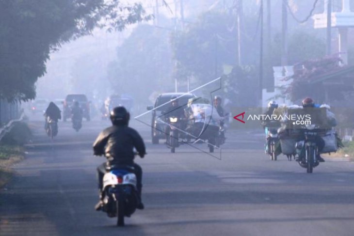 Titik kebakaran lahan di Aceh Barat kian meluas akibat kemarau