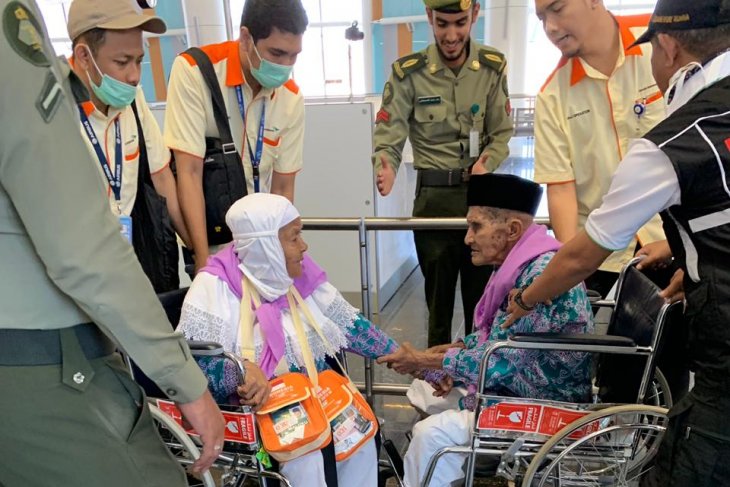 Mendarat di Madinah Mahmud tak mau dipisahkan dari belahan jiwanya