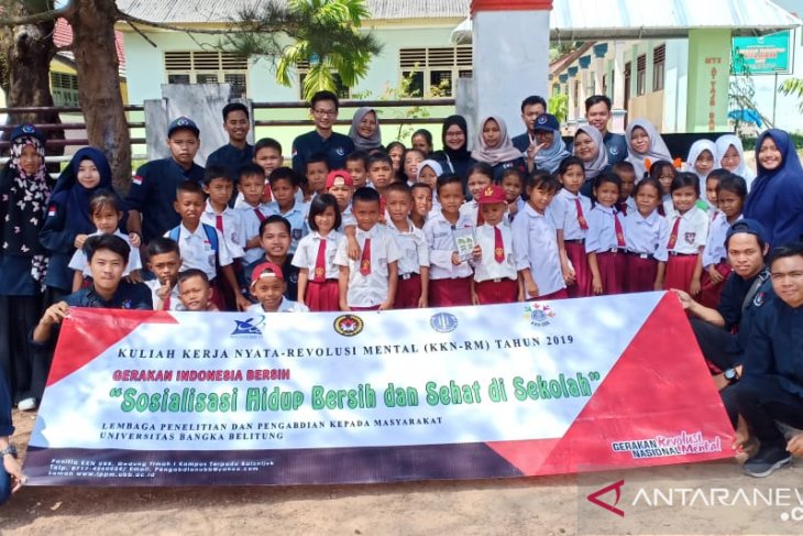 Mahasiswa KKN UBB perkenalkan