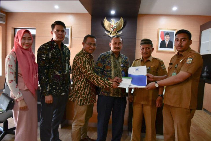 Taspen serahkan tabungan hari tua almarhum Kepala BPKK Banda Aceh