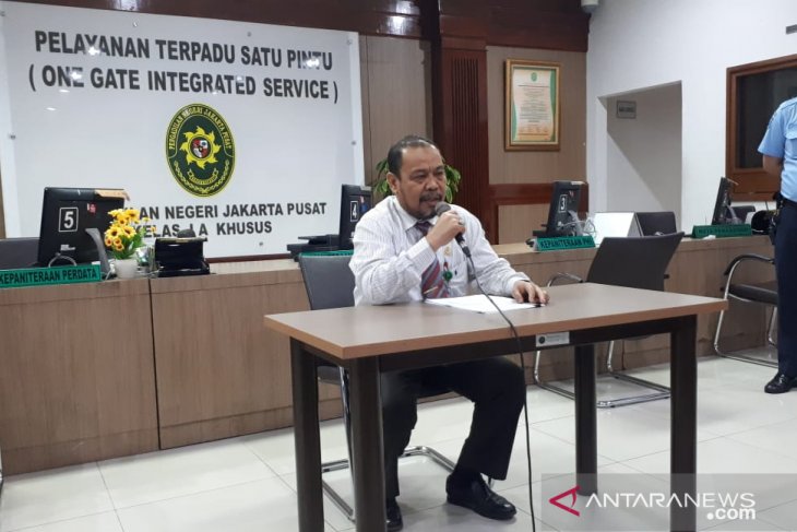 Pengacara serang hakim dengan ikat pinggang saat sidang
