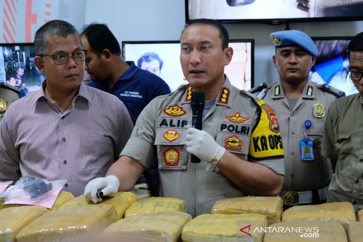 Polresta Tangerang bekuk bandar ganja 150 kilogram