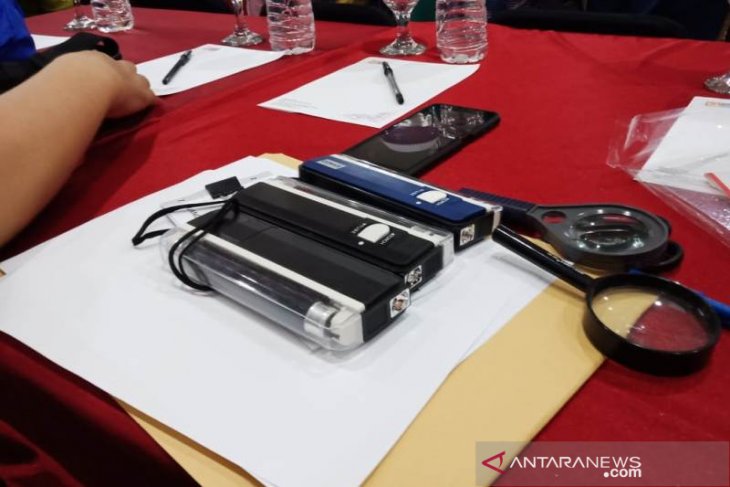 Kenali keaslian uang rupiah dengan metode 3D
