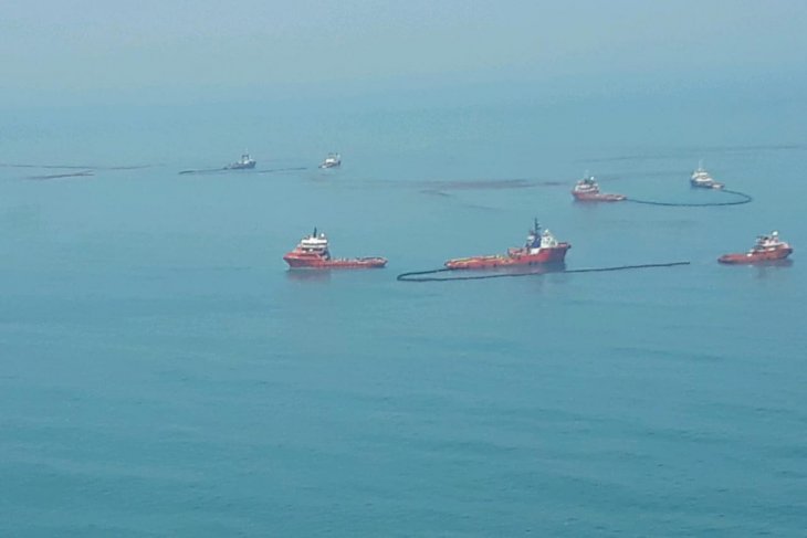 Pertamina to compensate fishermen, residents affected by oil spill