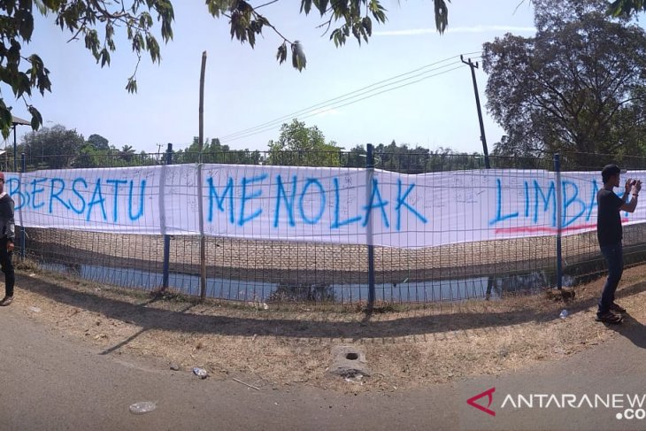 Pemerintah diminta tindak tegas perusahaan cemari sungai
