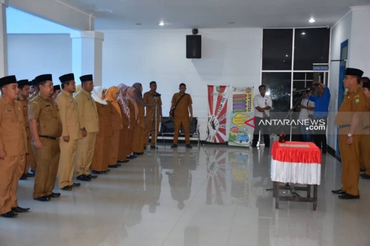 Lagi, Wabup Madina lantik 40 pejabat eselon III dan IV