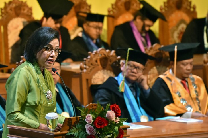 Sri, Susi, dan Retno, srikandi menteri yang harus dipertahankan