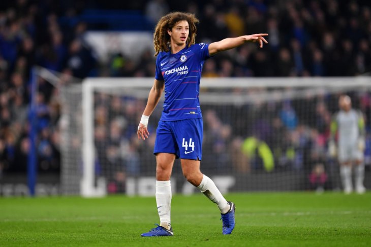 Chelsea pinjamkan Ampadu demi jam terbang