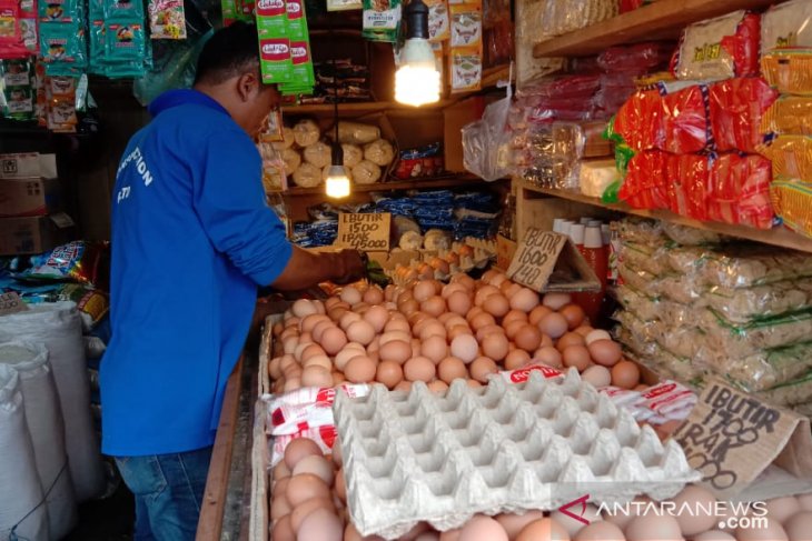 Harga telur ayam ras di pasar Ambon bervariasi