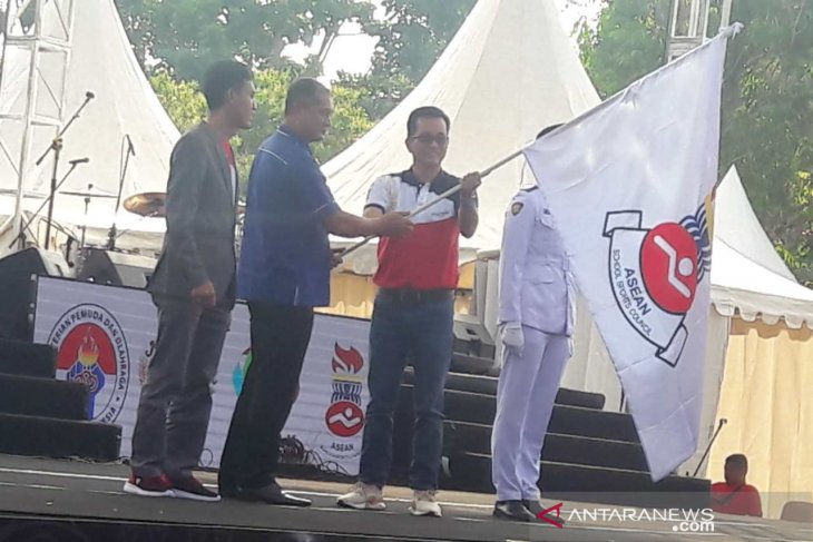 Central Java governor closes ASEAN School Games 2019