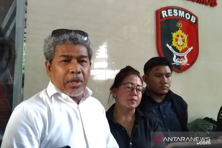 Berkas kasus tuduhan penganiyaan Artis Kriss Hatta dinyatakan lengkap