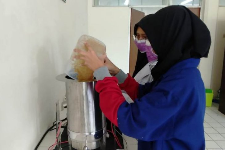 Mahasiswa ini sulap limbah biomassa menjadi kertas