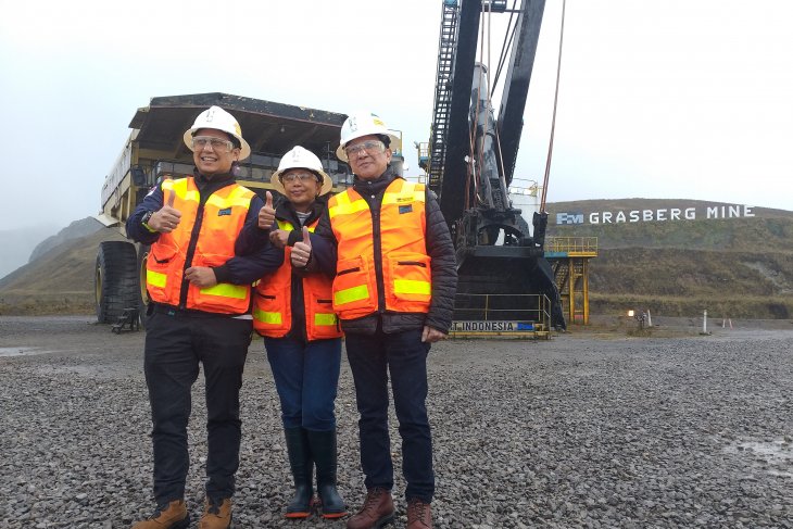 Menteri Rini Soemarno perdana kunjungi Garsberg Freeport setelah dikuasai RI