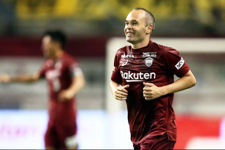Iniesta merasa senang lawan Barcelona