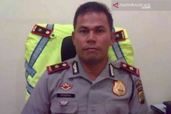 Wawan dibacok geng motor di Bekasi, sepeda motornya dibawa kabur