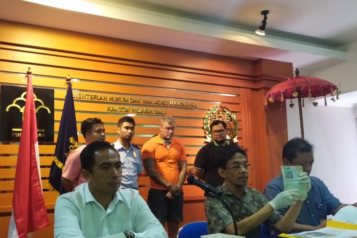 Buron asal Inggris ditangkap petugas Imigrasi Ngurah Rai Bali
