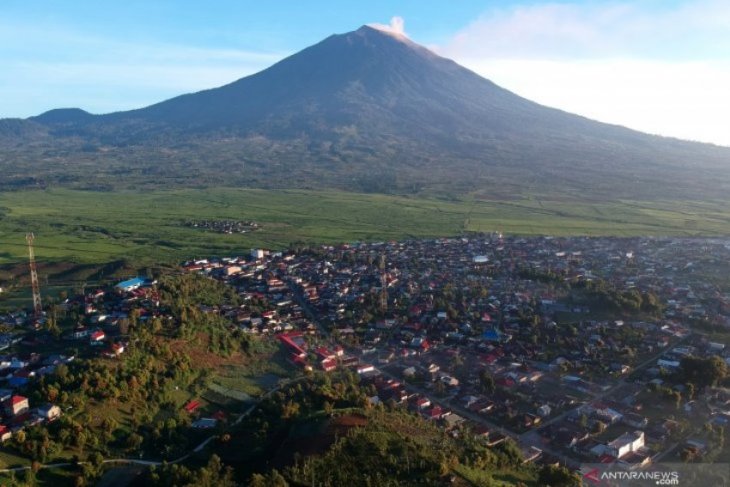 Status Gunung Kerinci tetap pada level waspada pascaerupsi