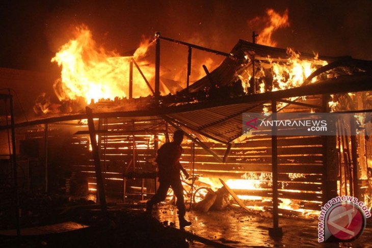 Api bakar 26 unit rumah di Buluseuma Aceh Singkil