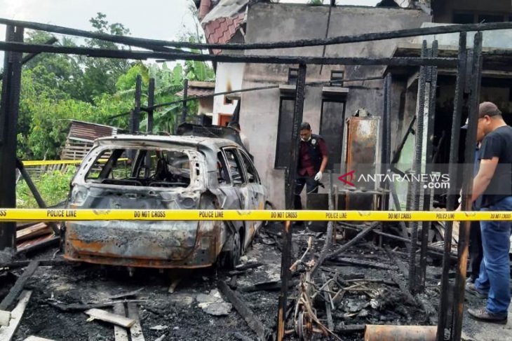 Forum 98 desak kepolisian ungkap motif pembakaran rumah wartawan