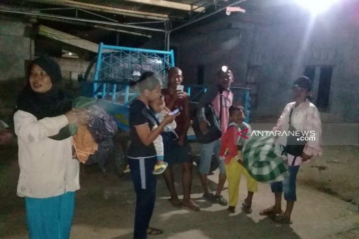 Warga pesisir Seluma mengungsi pascagempa magnitudo 7,4
