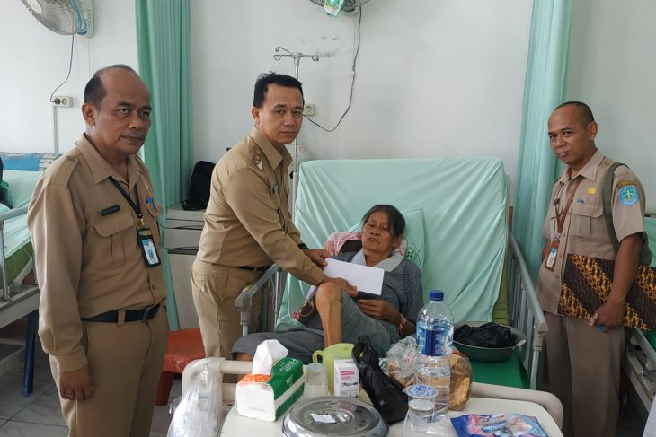 Wabup Bangka, Syahbudin salurkan bantuan program
