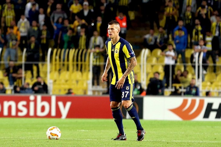 Atalanta tertarik datangkan mantan bek Arsenal Skrtel