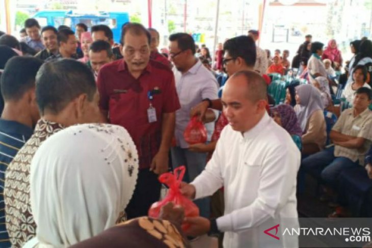 Molen serahkan bantuan sembako bagi masyarakat rawan pangan