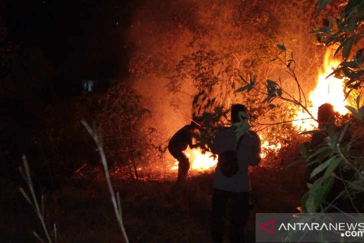 Polsek Kelapa giatkan penyuluhan guna cegah kebakaran hutan