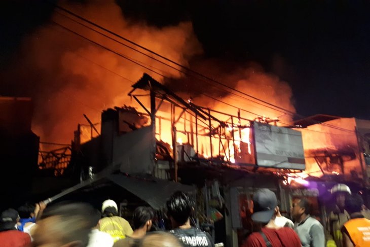Dua korban meninggal, satu terluka, akibat kebakaran di Pasar Kambing