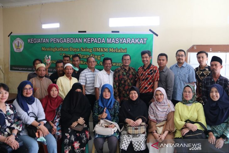 Mahasiswa S2 Untan kenalkan ekonomi hijau kepada masyarakat Kubu Raya