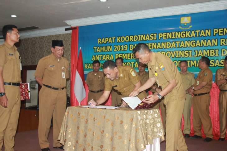 Sekda minta provinsi dan kabupaten-kota bersinergi tingkatkan pendapatan daerah