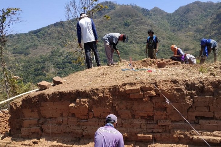 BPCB Trowulan ekskavasi bangunan mirip candi di Kediri