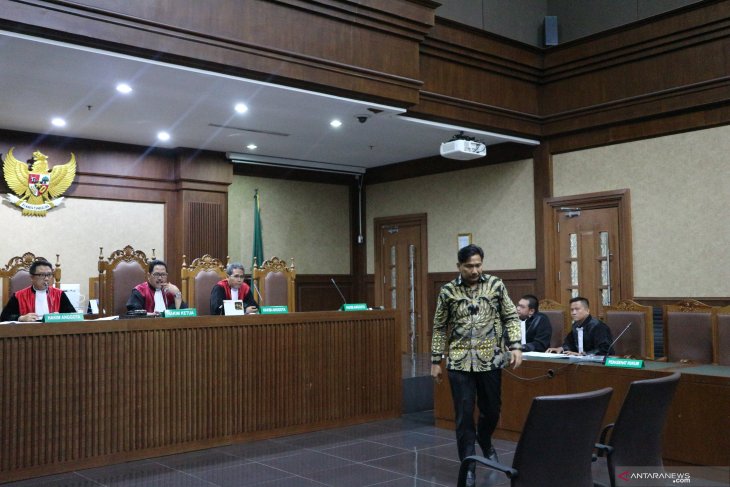 Politikusi Golkar Bowo Sidik didakwa terima suap dan gratifikasi